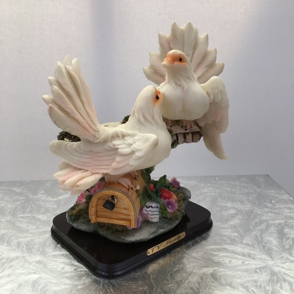 NIB Pair of Love Birds for Wedding Decorations - Picture 3 of 8